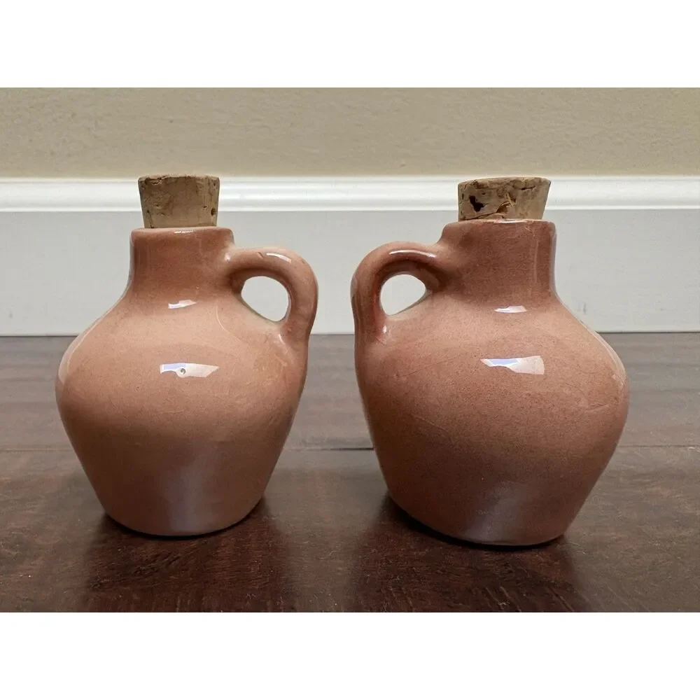Vtg Arkansas Traveler Ma Pa Hillbilly Ceramic Salt Pepper Shaker Whiskey Novelty